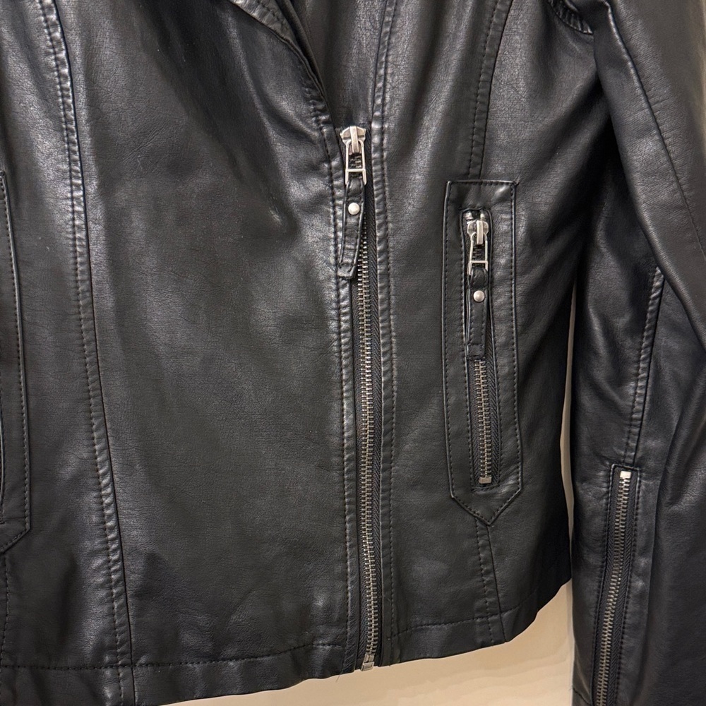 Max Studio Women's Black Faux Leather Jacket - small - Picture 3 of 10